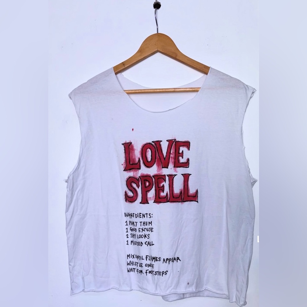 LOVE SPELL ♥️ UK Artist Hand Lettered Painted One-of-a-Kind Olli Hull T Shirt